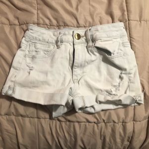 Light wash ripped jean shorts